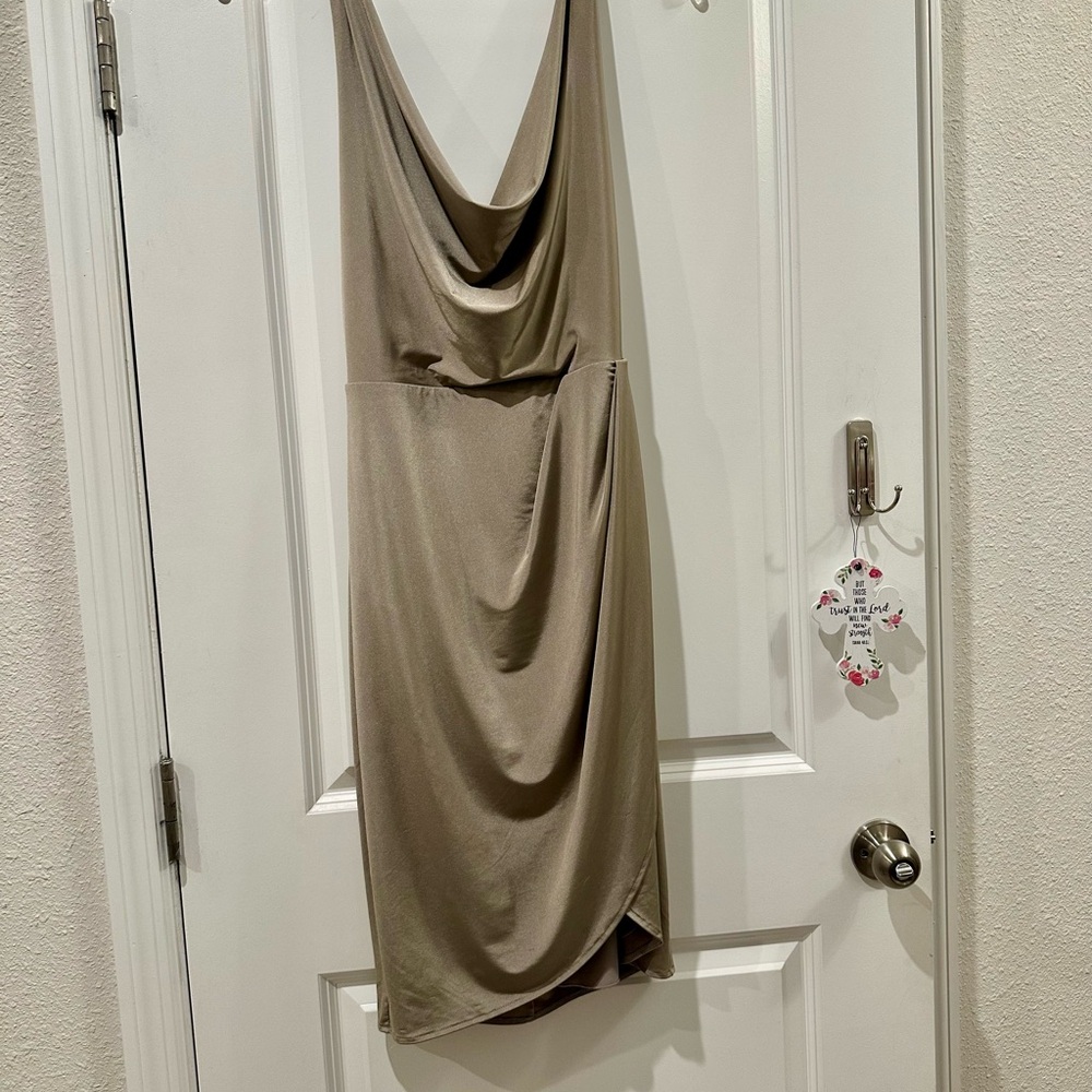 Elegant Tan Backless /Sleeveless Dress